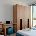 Urban Serenity Skyline View 1 * 티라나