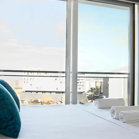 Urban Serenity Skyline View 1 Lejlighed