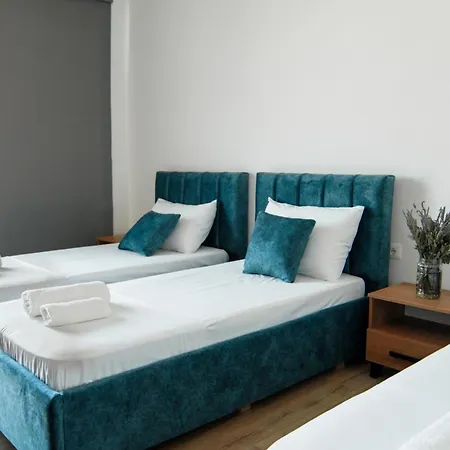 Apartment Urban Serenity Skyline View 1 *